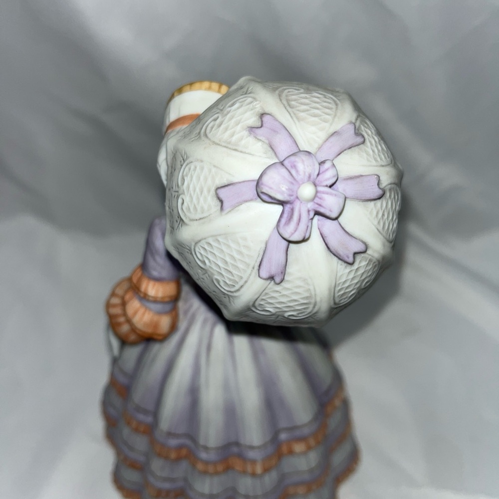 LENOX "Springtime Promenade" 9" Fine Porcelain Figurine Woman with Parasol - Picture 5 of 14